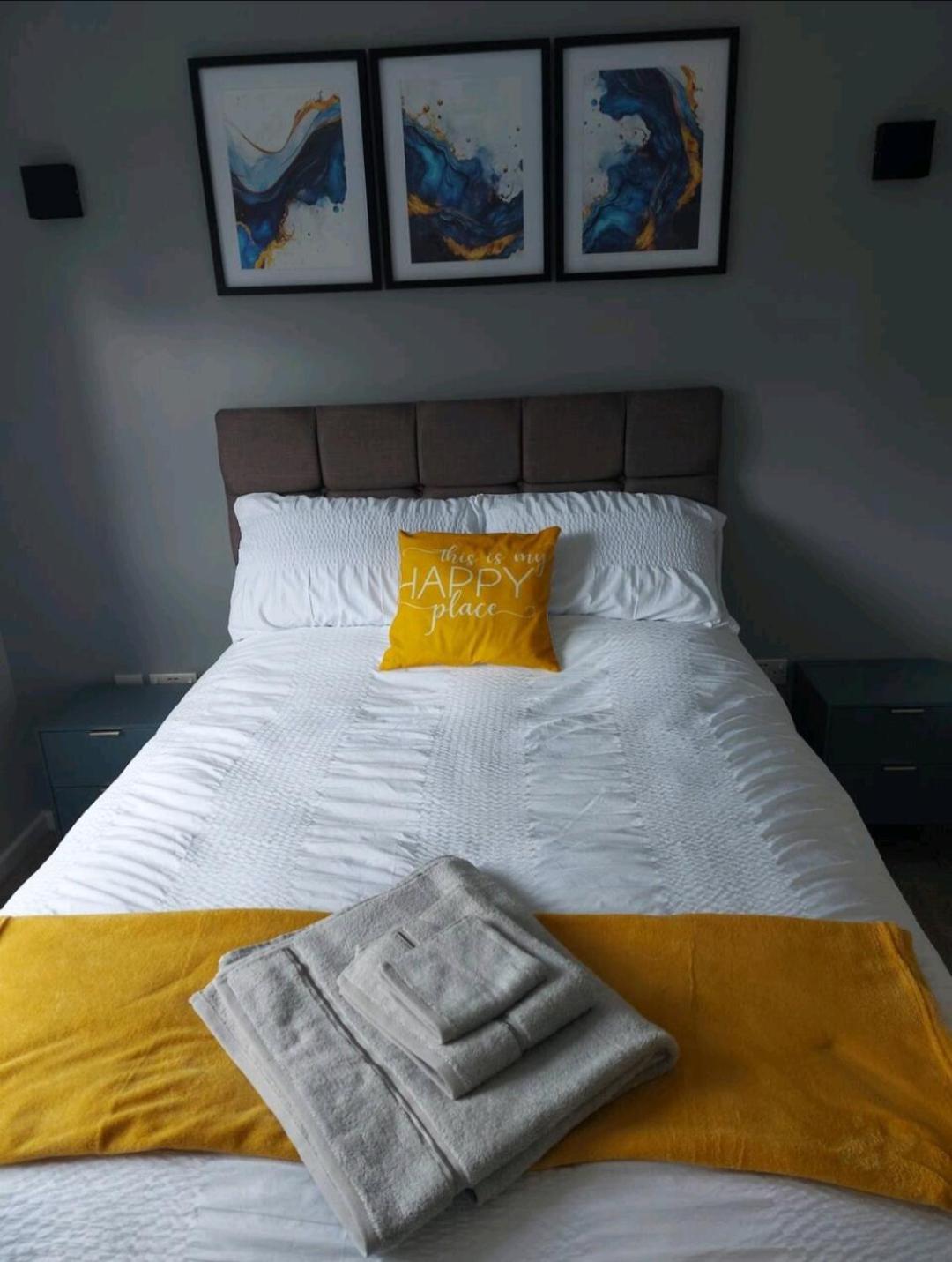 2 Bedroom Apartment Exhall Esterno foto