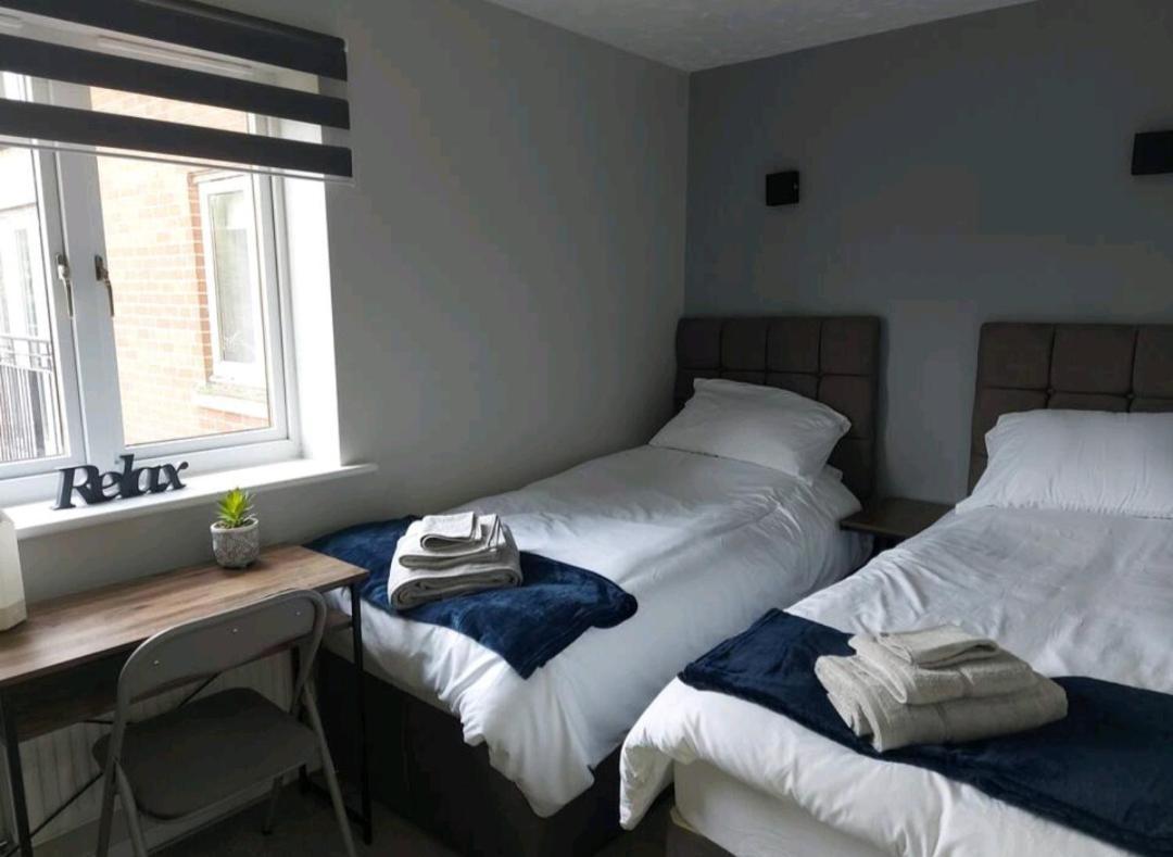 2 Bedroom Apartment Exhall Esterno foto